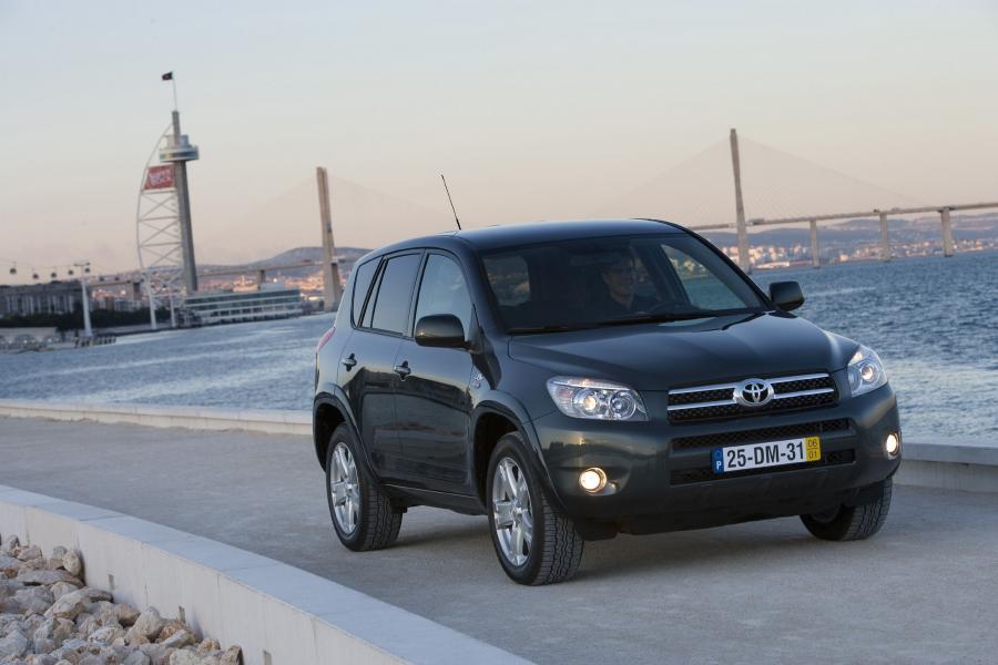  Toyota RAV4 2005 года  (фото 60 из 172)